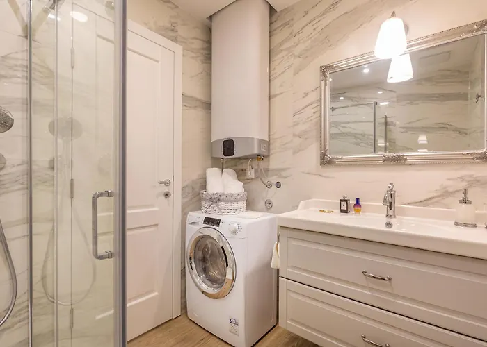 Three Musketeers Deluxe Apartament