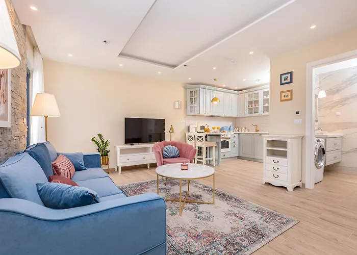 Three Musketeers Deluxe