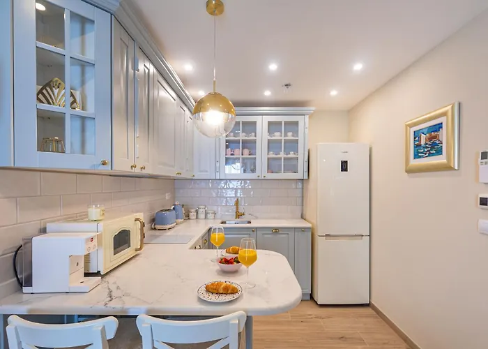 Апартаменты Three Musketeers Deluxe *