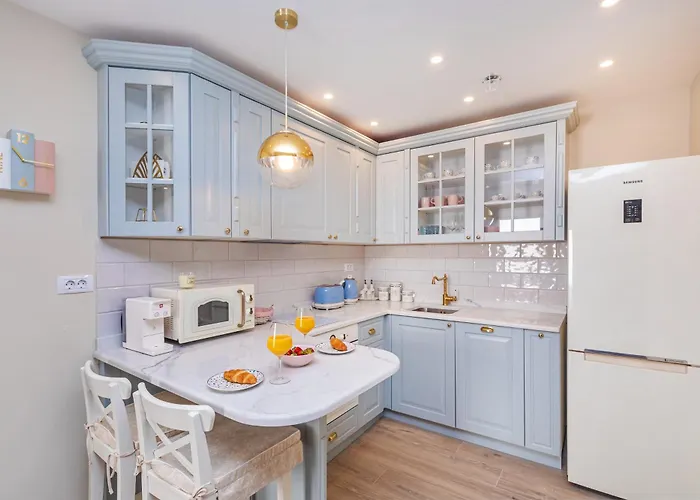 Апартаменты Three Musketeers Deluxe *