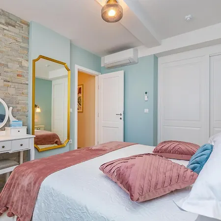 Three Musketeers Deluxe Appartement